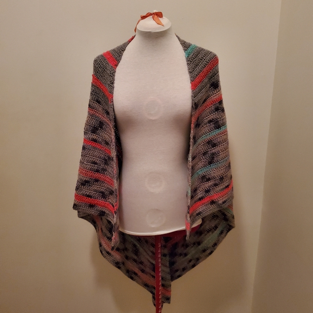 Campfire Shawl Hand Knitted Size XS-S NWOT